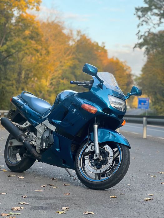 Kawasaki 600 ZZR limitat la 35 kw vând sau schimb cu enduro de 300cc