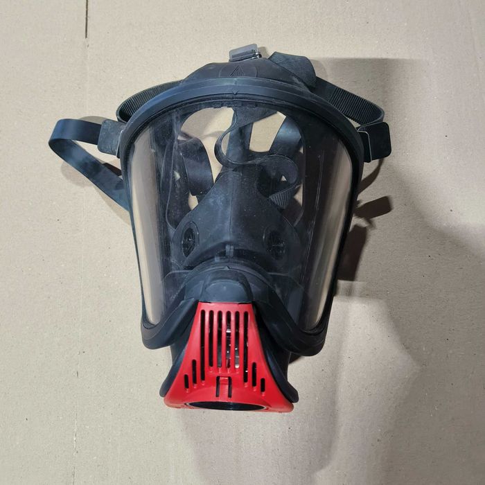 Продаются каски и полнолицевые маски