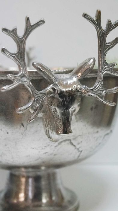 Алуминиева купа с еленски глави