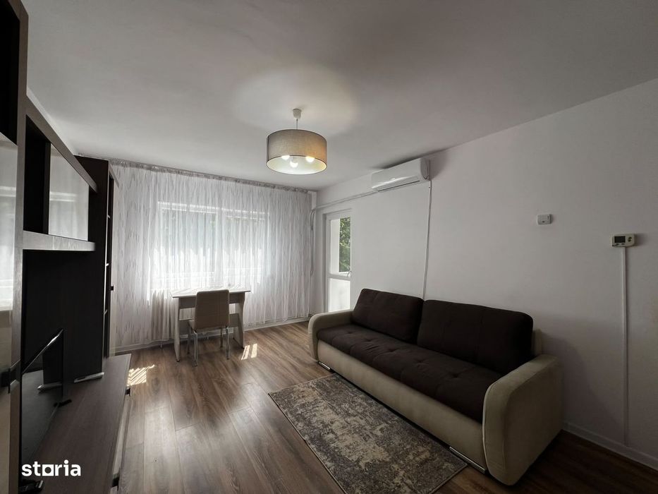 Apartament de inchiriat, 3 camere, decomandat, 75 mp, Nicolina — fotografia 3