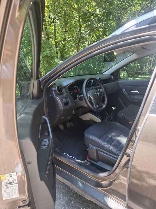 Vând Dacia duster 4x4 Prestige