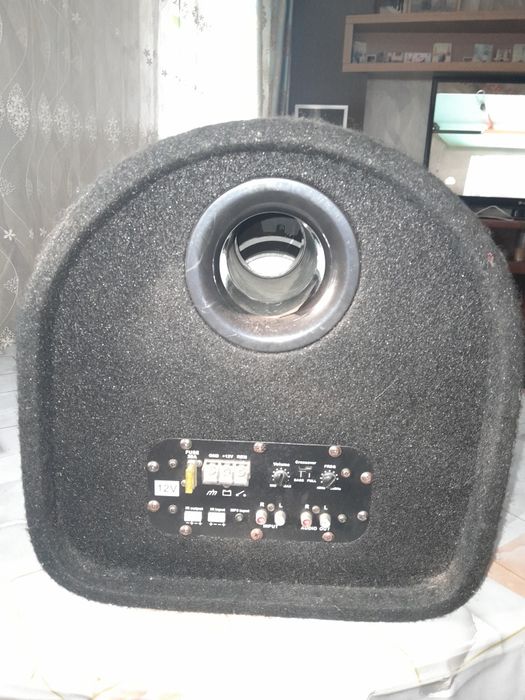 Продам саббуфер б/у