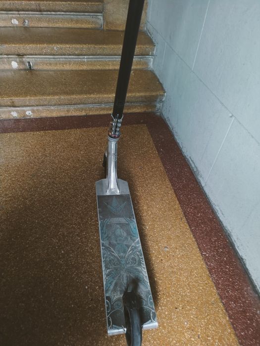 Free Style Scooter custom Deck Ethic Pandora, furca Root Air  SCS, clamp Blunt Omen, roti Ethic Incube 110, ghigon Root Invictus, manșoane Core