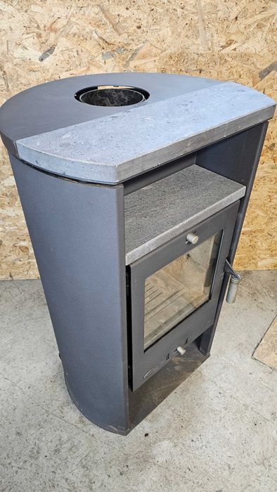 Vând Soba tip semineu