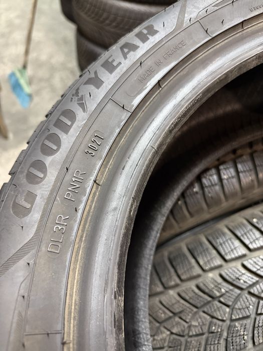 215/55/17 GoodYear 4бр дот21