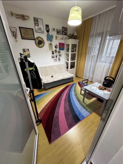 Vand Apartament cu 4 camere zona centrala