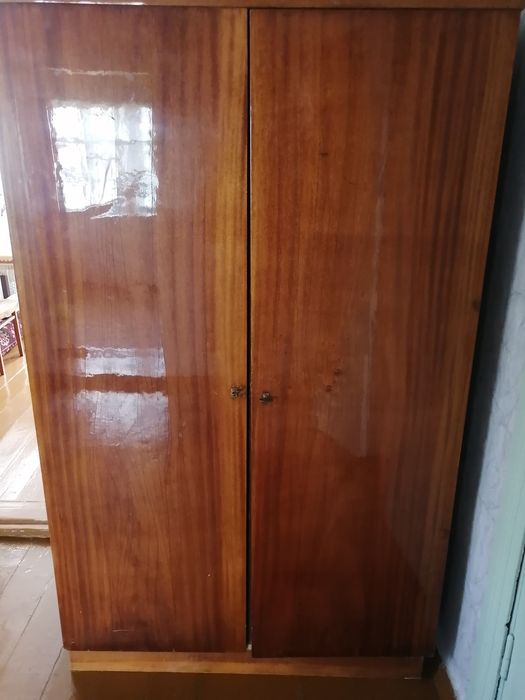 Продам продам 2 створчатый шкаф