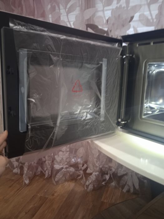 Встраиваемая микроволновая печь Bosch BFL524MB0