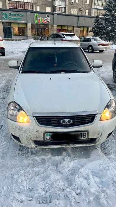 Продам приору: 2014 года,