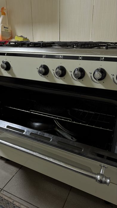 Газовая плита большая