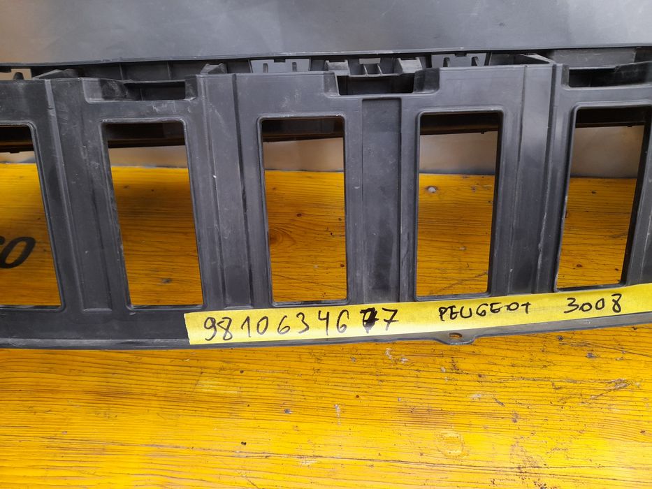 Грил решетка пежо 3008 2018/2022 г  Peugeot 3008