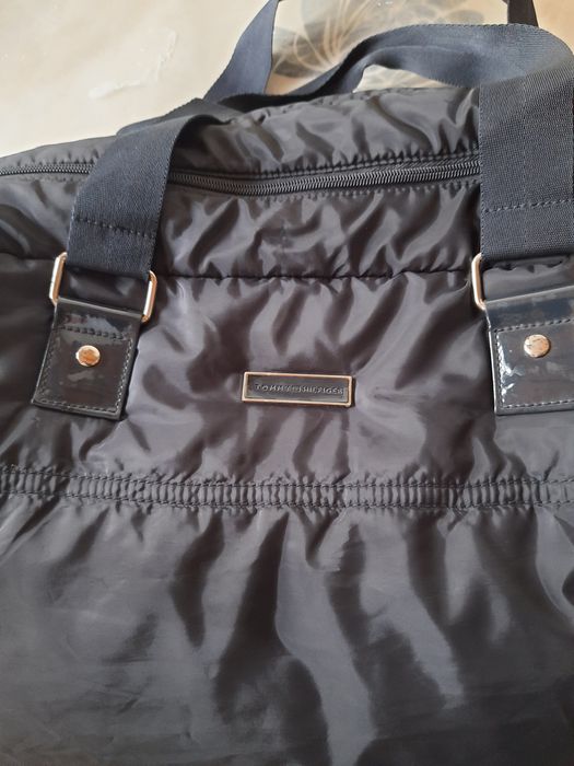 Vand geanta voiaj Tommy Hilfiger