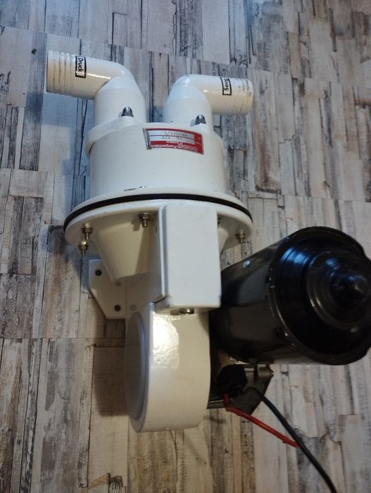 Помпа Rheinstrom 12v Аварийна за лодки ,яхти, кораби