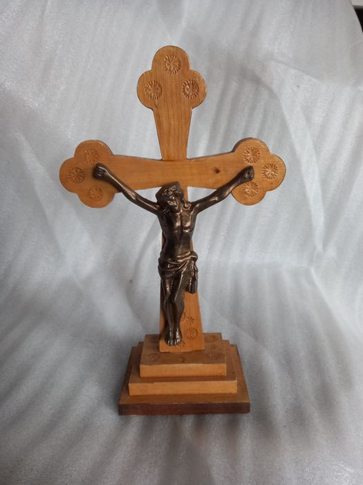 Se vând statuete din bronz