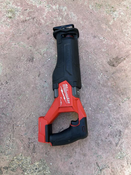 Fierastrau sabie Milwaukee M18 FSZ