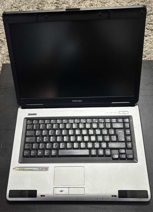 Лаптопи (Lenovo, Toshiba) и Ipad Air