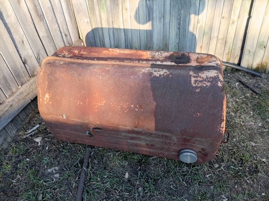 Продам бак на 400 литров