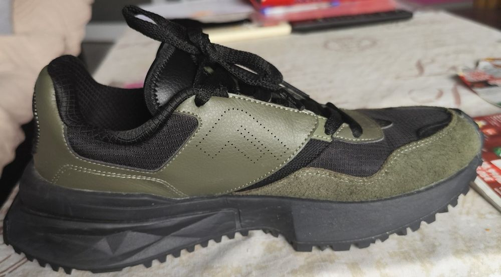 Маратонки FLAIR 43 номер