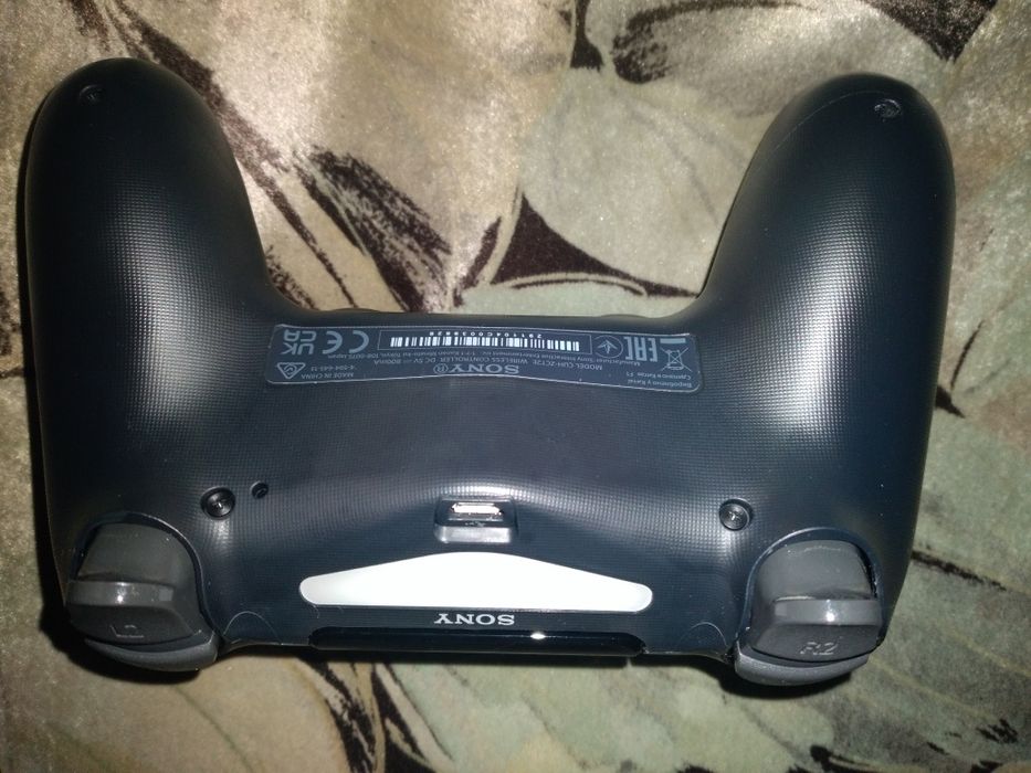 PlayStation 4 PS4 Slim 1 TB + 11 jocuri