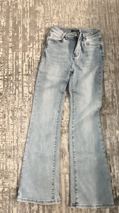 джинсы(клеш,шорты,обычные черные