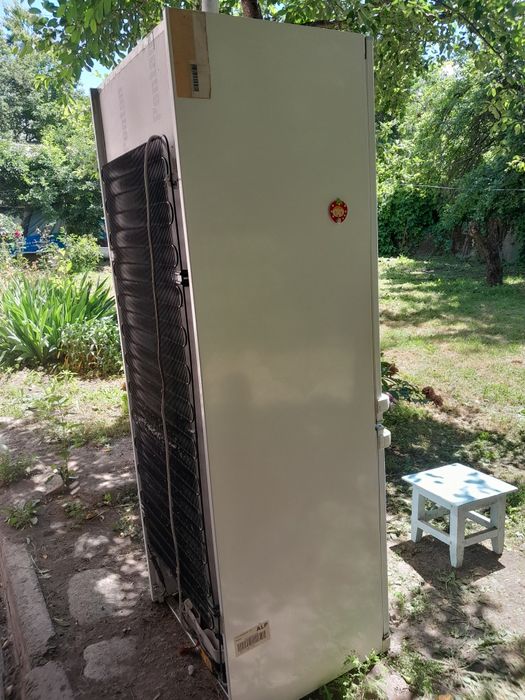 Продаётся холодильник Бош.