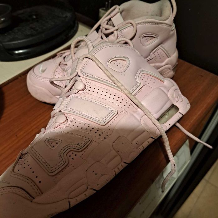 Маратонки NIKE розови 37,5 "Nike Air More Uptempo "Pink Foam"