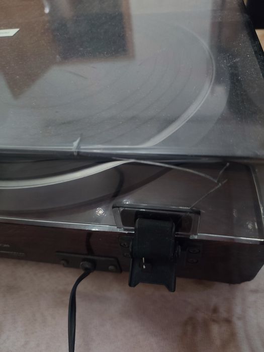 Виниловый проигрыватель DENON DP-37F