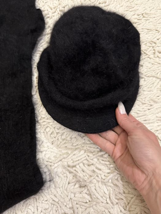 Наборы новые шарф и шапка с козырьком . Корея