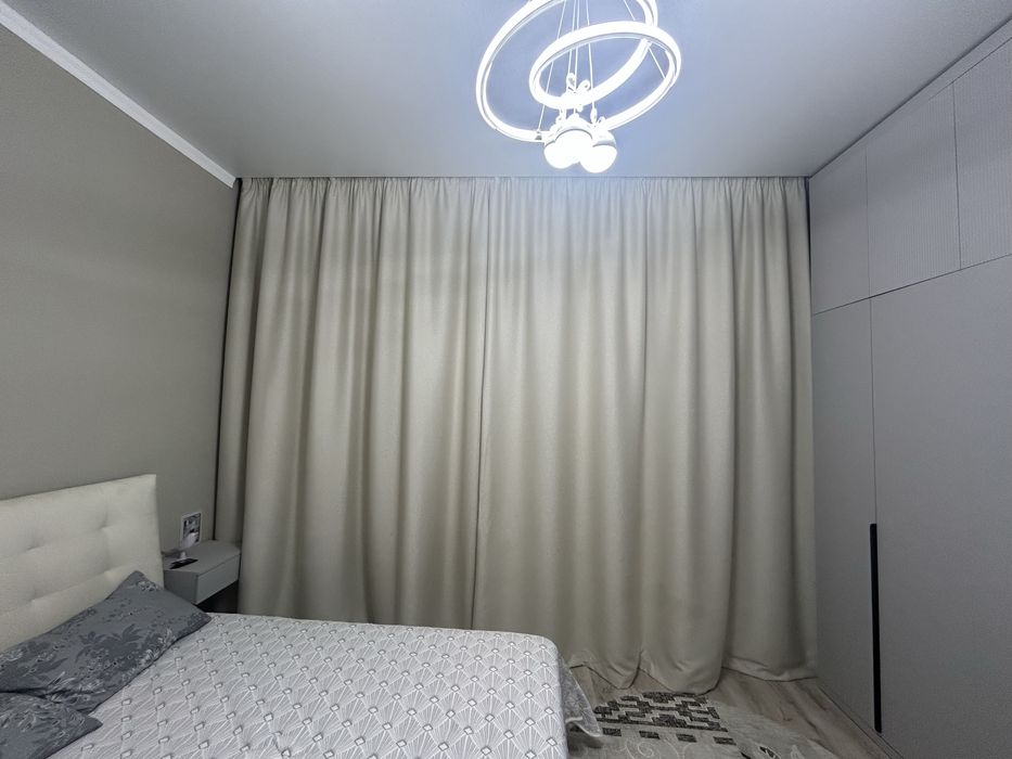 Штор блэк аут  очень плотный