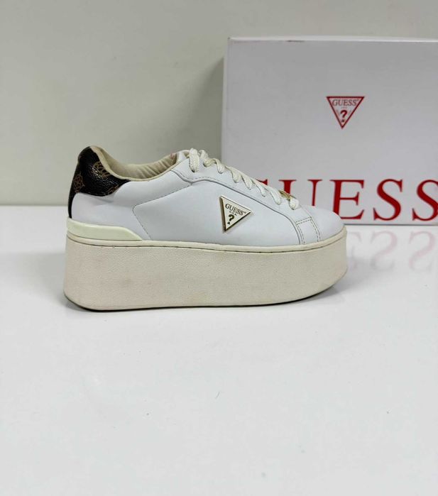 Guess Willen Platform