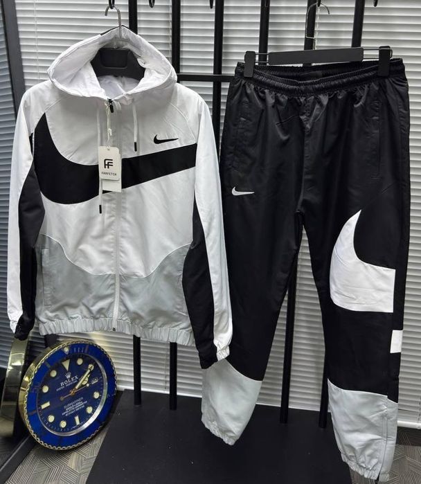Trening Nike,material de fâș,calitate luxury,toate mărimile disponibile