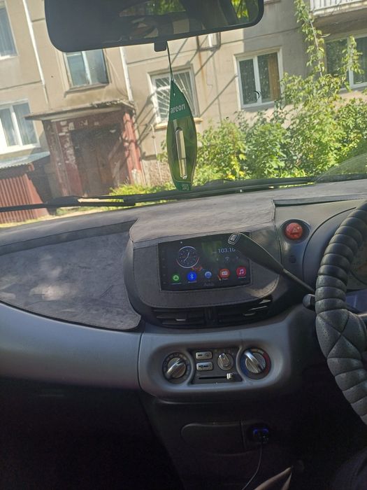 Продам Nissan tino