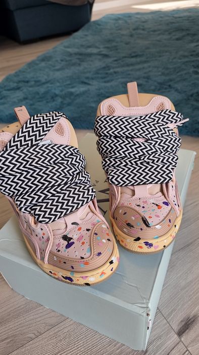 Vand lanvin alb 38 roz graffiti