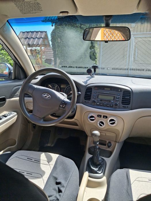 Vând Hyundai accent