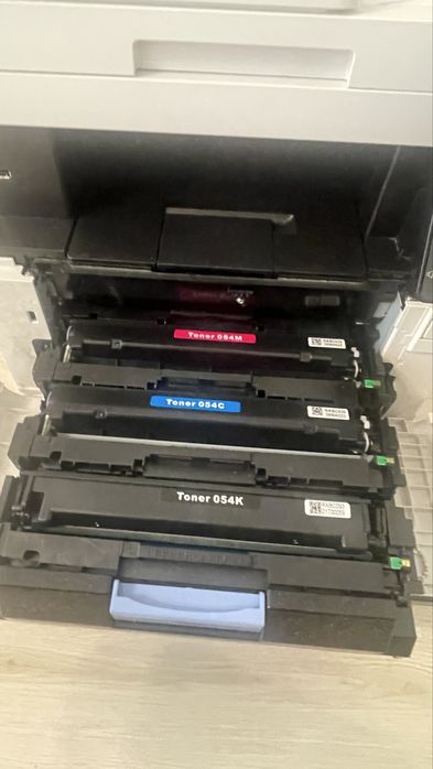 Продам мфу canon mf643cdw