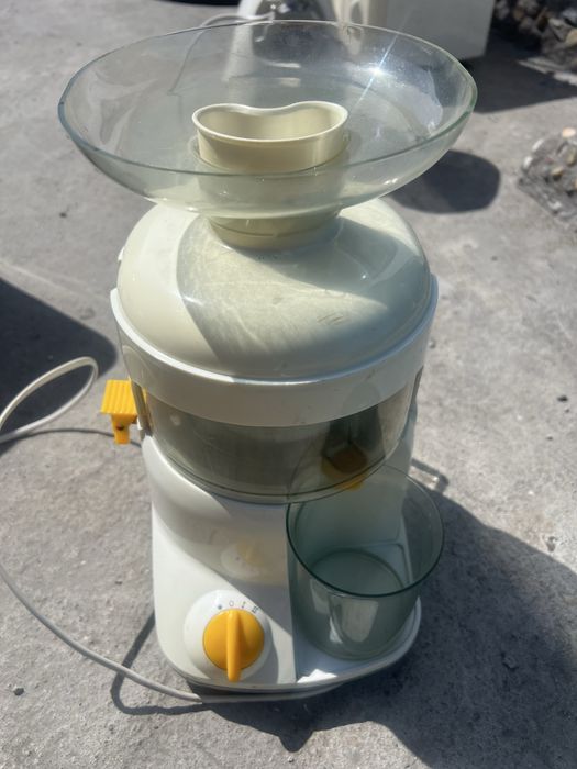 Продам сокавыжималка