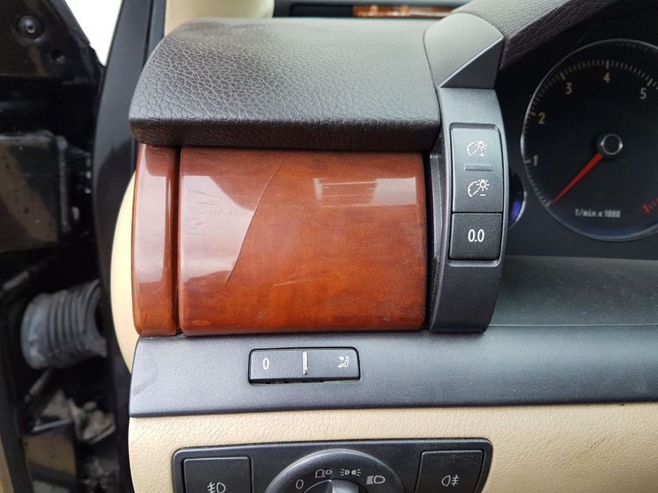 Gura / Grila / Grile Ventilatie Bord Stanga VW Phaeton 2002 - 2010