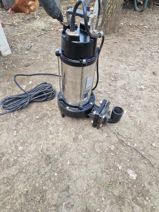 Pompă submersibilă cu tocator IBO Kraken 1800 D.
