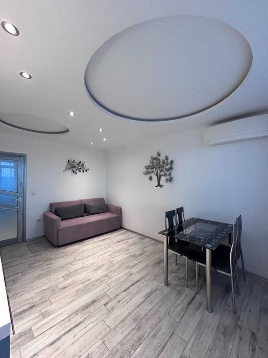 Тристаен обзаведен апартамент Младост 1-Касабова