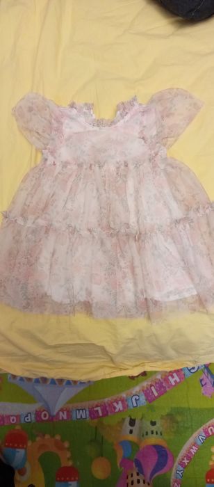 Продавам летни дрехи за момиче