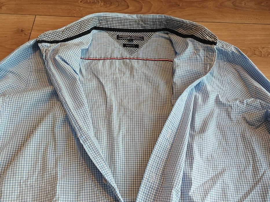 Camasa Tommy Hilfiger impecabila marime 42