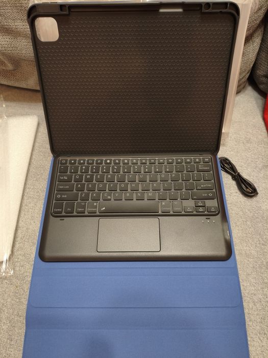Husă MoKo cu tastatură pentru iPad Pro 13” (2024), Navy Blue