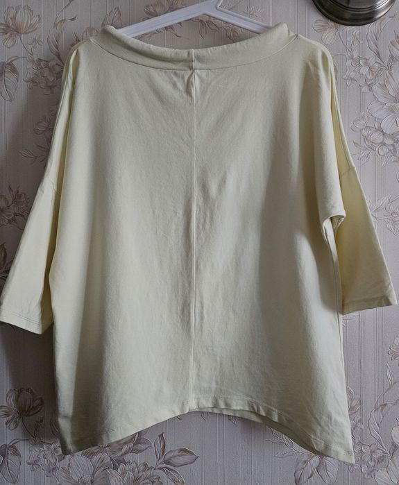 Продам женскую кофту