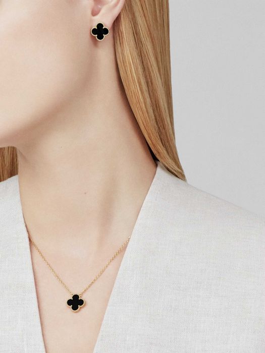 Van Cleef & Arpels VCA Gold Black Alhambra 1 Motif Clover Дамско Колие