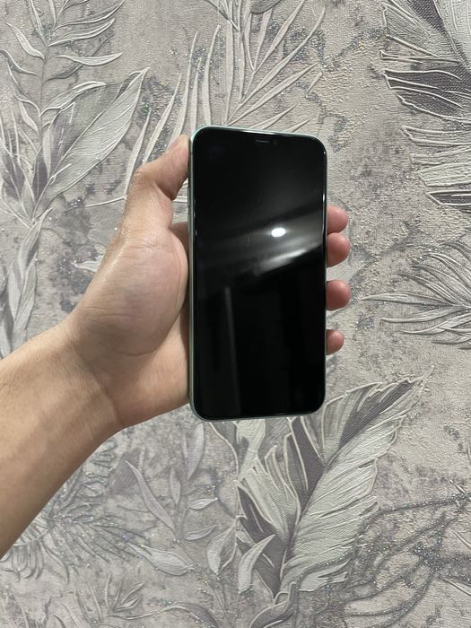 Продам iPhone 11 64gb в идеальном состоянии