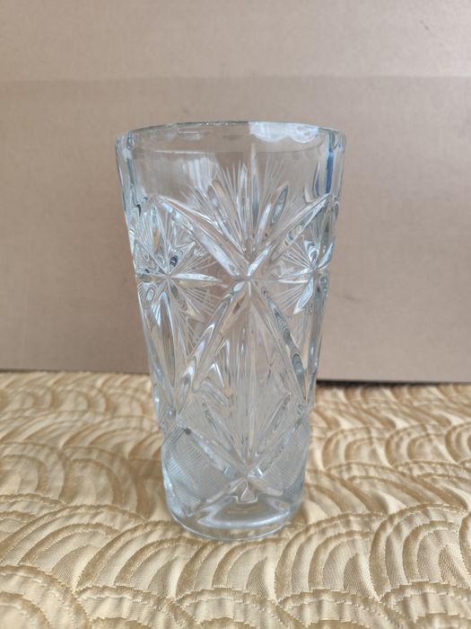 Нова кристална ваза