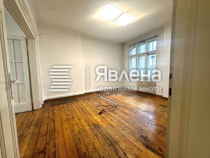 Дава се под наем Четиристаен апартамент в София, Център - 100 кв.м за 700 € - Снимка #4