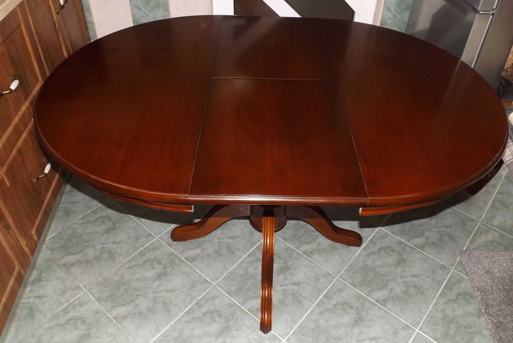 MASA EXTENSIBILA  din lemn masiv pentru 4 sau 6 persoane, Made in Germany, PERFECTA STARE