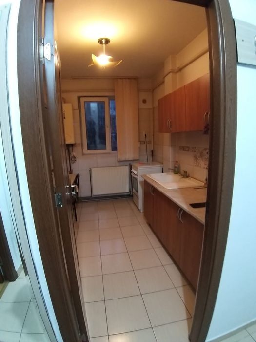 Închiriez apartament Aleea Trandafirilor