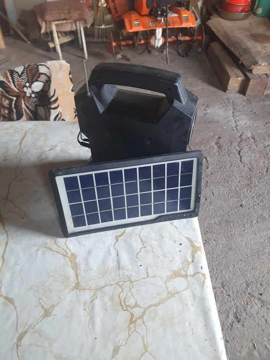 lanterna cu panou solar